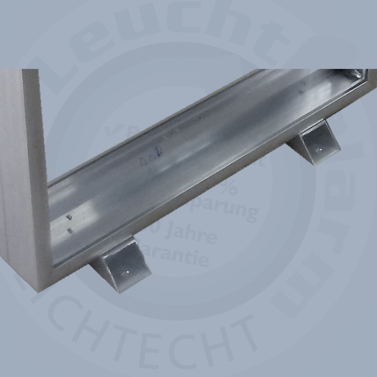 Wandhalterung 50 mm für Aussteckerkasten