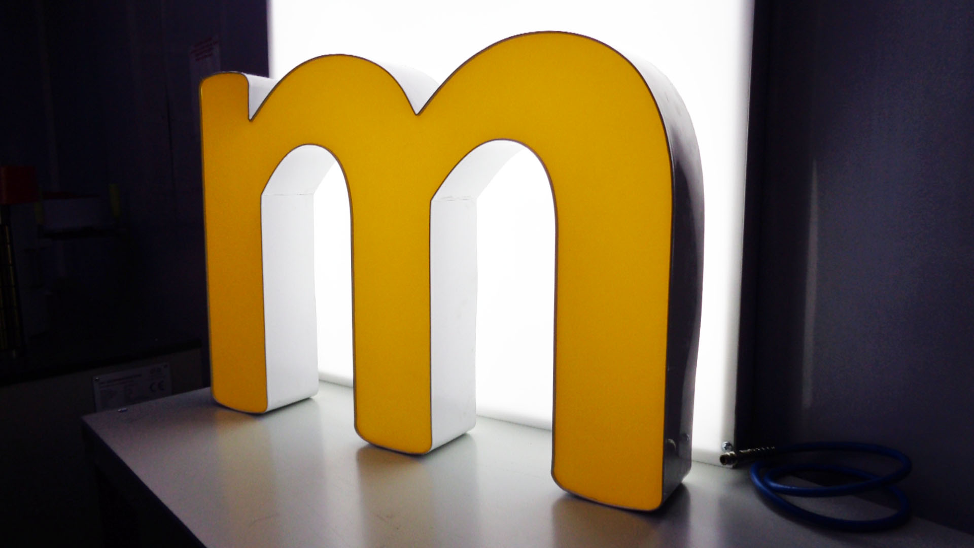 Frontleuchter Buchstaben LED (Alt)